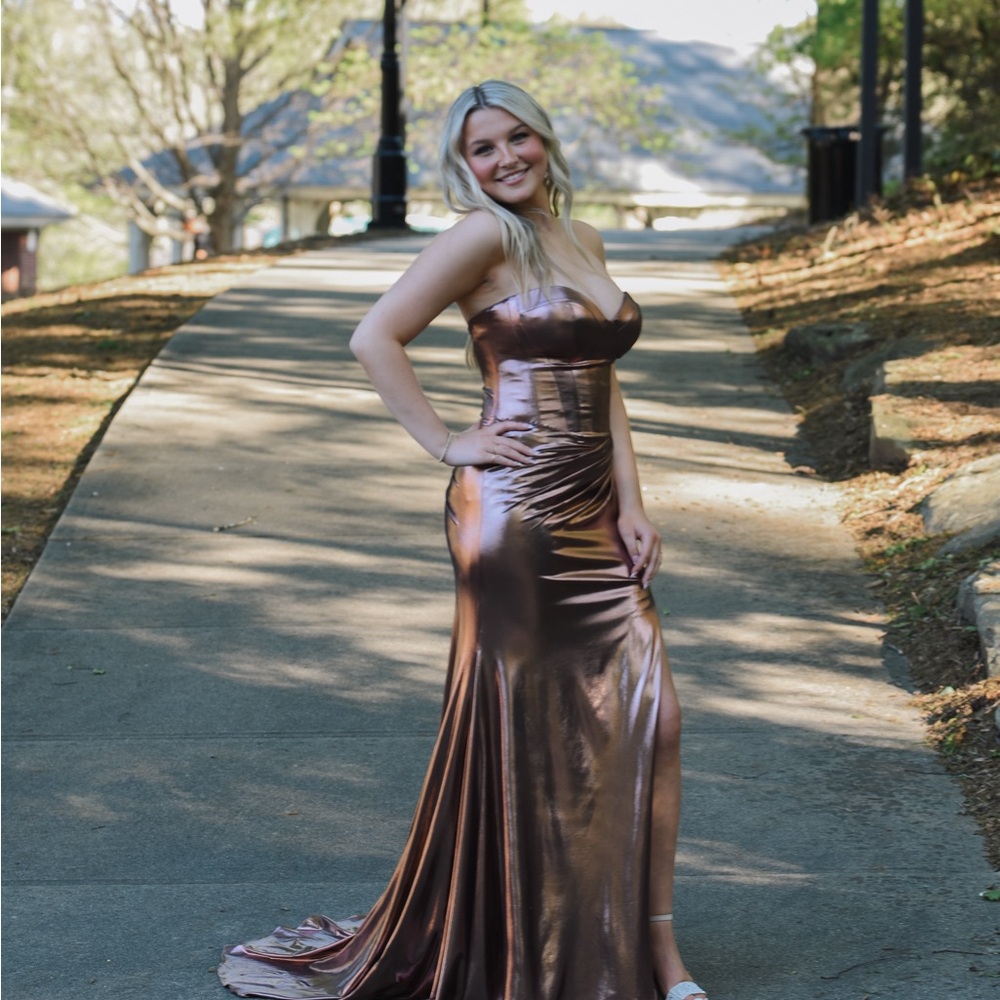 Stunning Sherri Hill prom dress, formal dress, Elegant Rose Gold Metallic, Sz 6